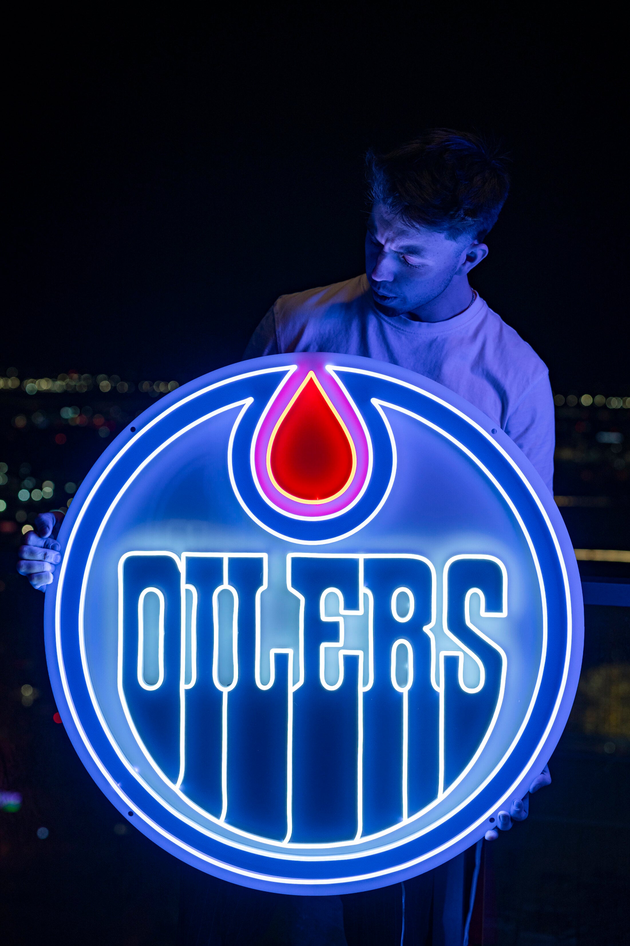 Edmonton Oilers 22" Round Neon Style Sign - Officially Licensed NHL Wall Decor